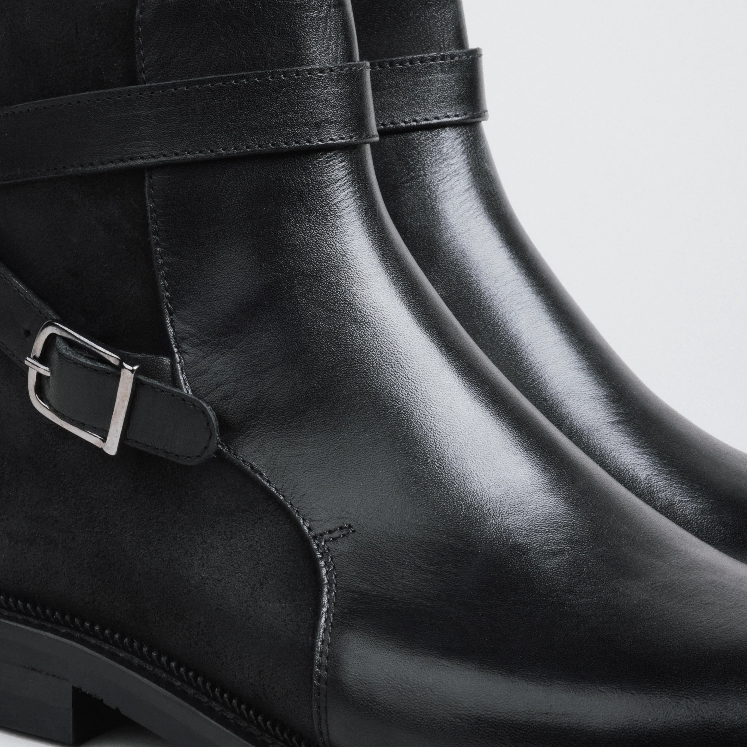 The Dylan Jodhpur Boot in Black - Image 3