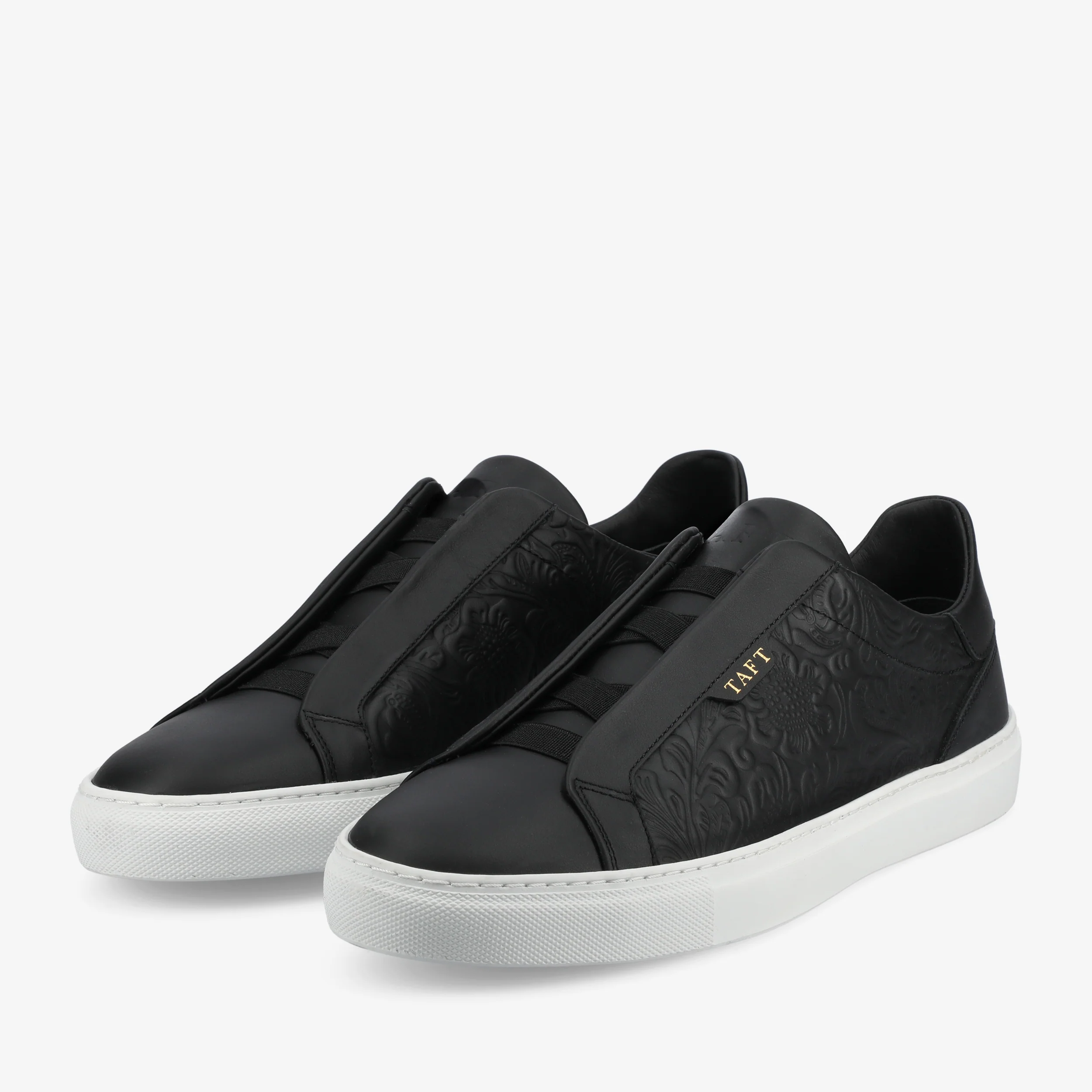 The James Sneaker in Black - Image 5