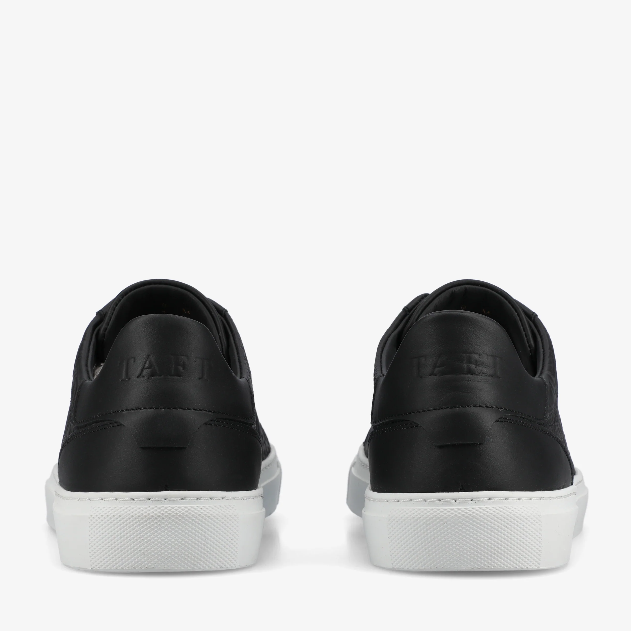 The James Sneaker in Black - Image 7